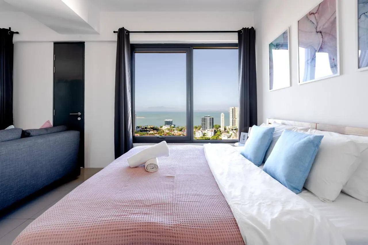 De Pastel Studio - Seaview At 218 Tropicana Near Komtar Food Heaven With Netflix & Tv Box Джорджтаун